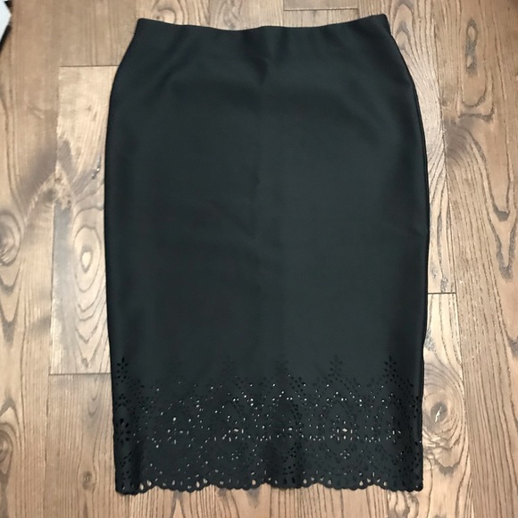 Pencil skirt with lace detailing - Picture 1 of 4